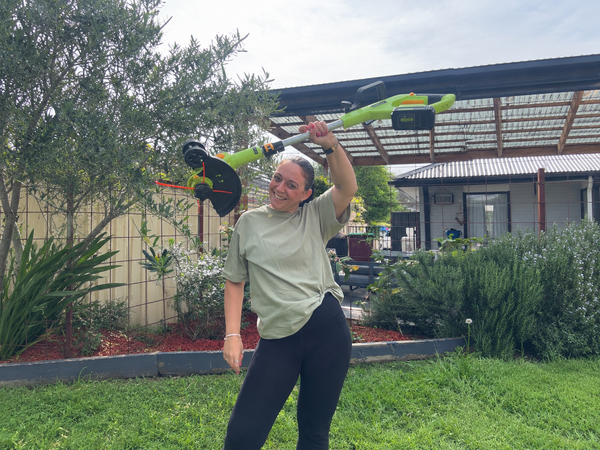 The Lightest Whipper Snipper You Can Buy