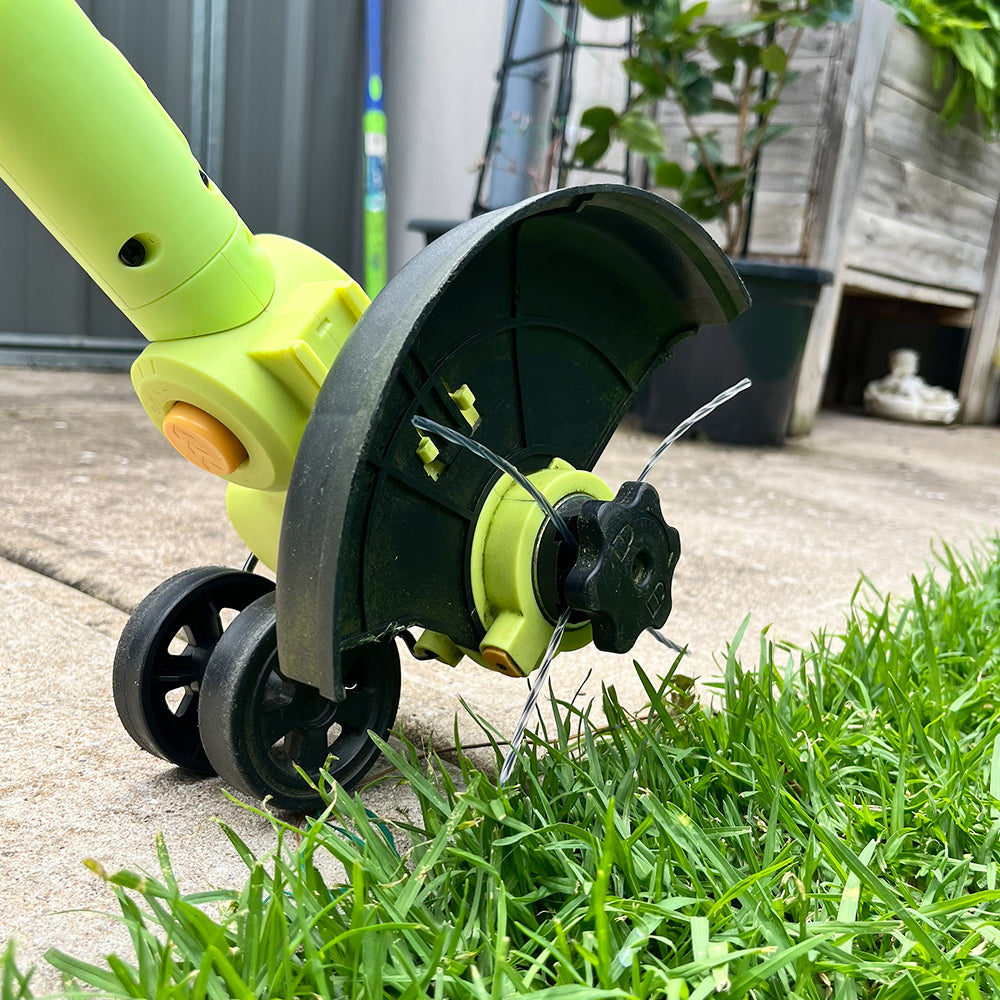 The Lawno Flexible Edging Blade